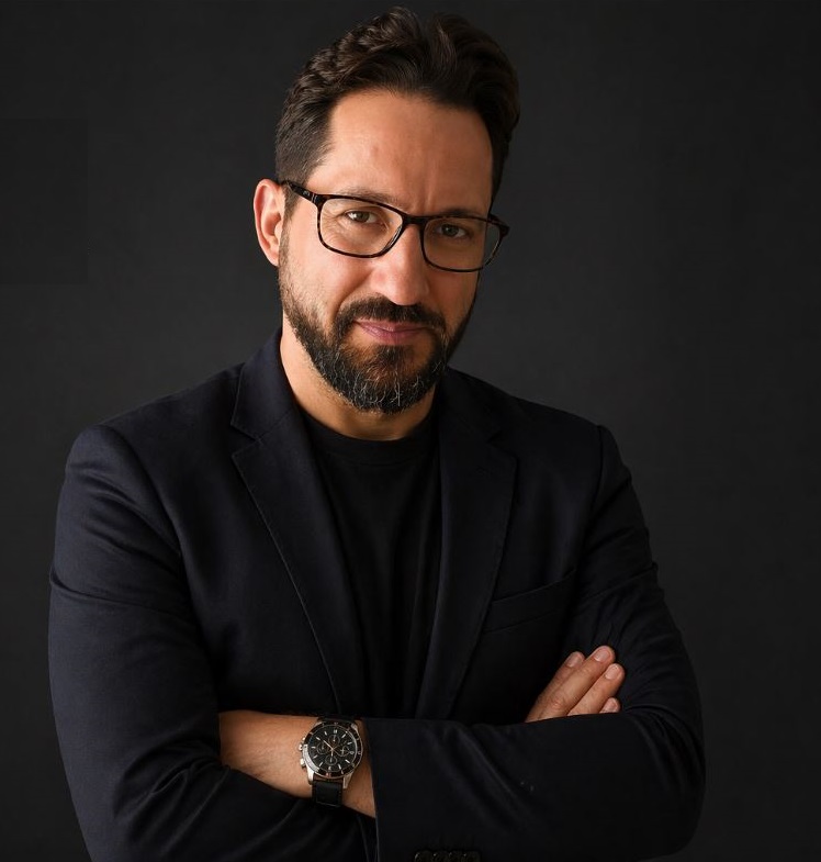 Javier Asís, control y dirección tecnológica